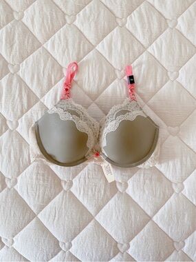 𝜗𝜚 victoria’s secret dream angels gray and white lace bra with pink straps/bows